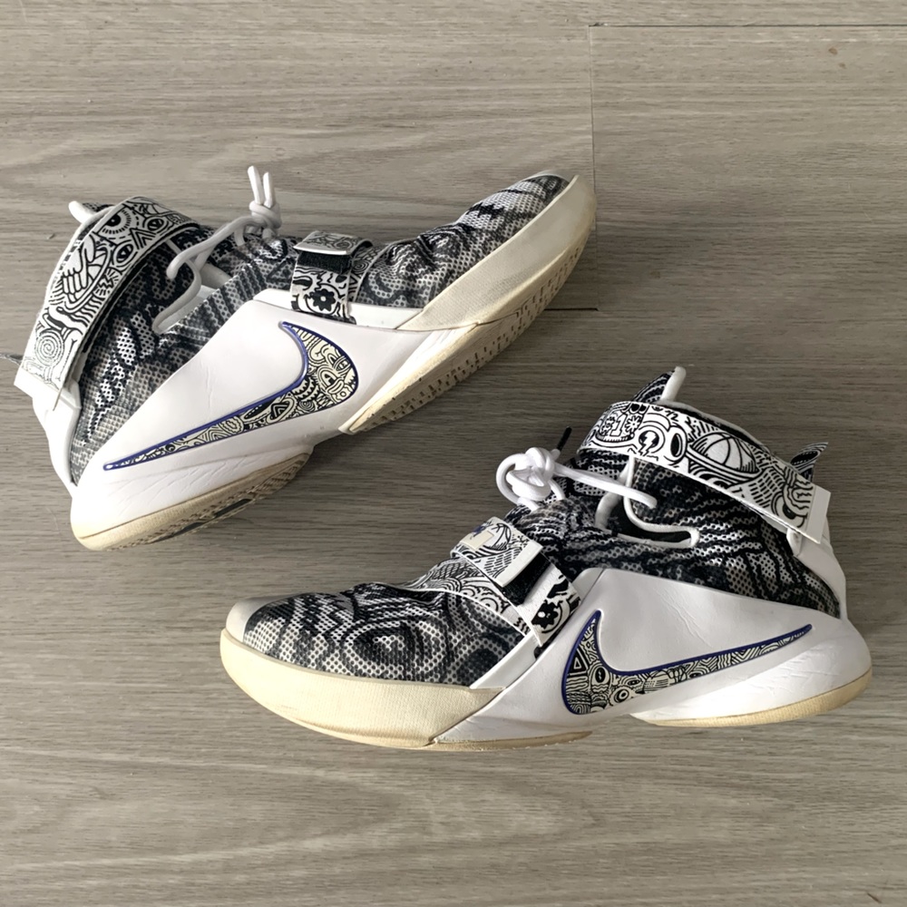 NIKE LEBRON SOLDIER 9 IX FREEGUM BASKETBALL SHOES SIZE 13